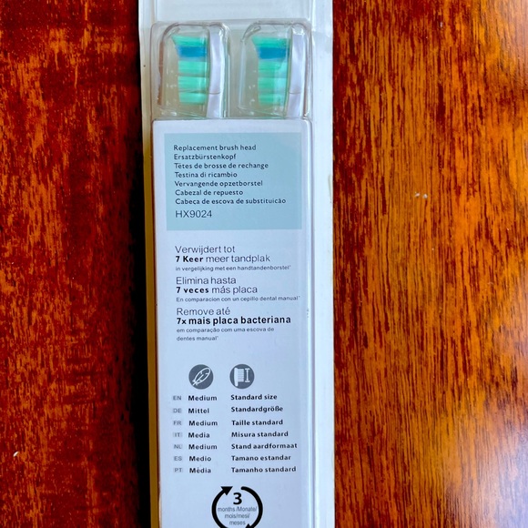 Philips C2 replacement brush heads - Picture 2 of 2